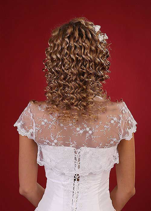 Bridal bolero made of embroidered tulle and finnishing with lace (3).jpg