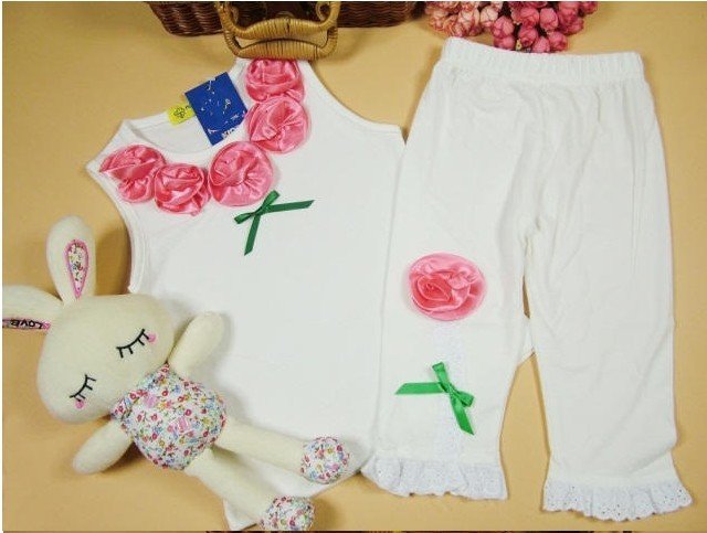 3 Years Old Girls White With Red Flower and Green Bowknot Cotton Suits