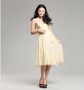 Chiffon Spaghetti Straps Knee Length A Line Light Yellow Wedding Bridesmaid Dress with Vertical Ruffles