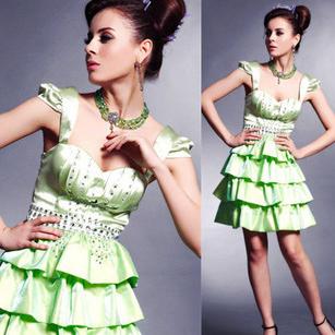 Sexy Deep V-Neck Beaded Halter with Layered Short Design Chiffon Party Cocktail Dress