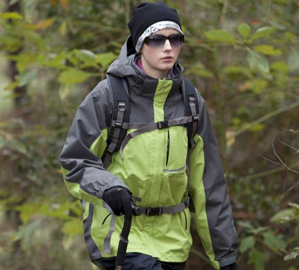 Women's Waterproof Windproof Sportswear for Camping & Hiking