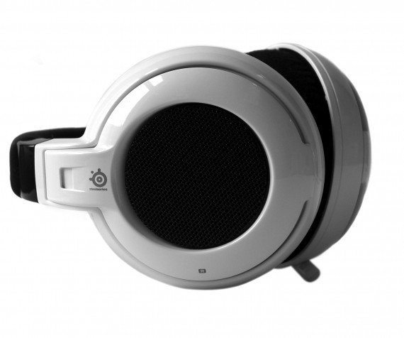 Brand New White Steel Series Headphone With Fsahion Desgin