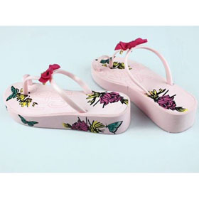 Pink Rubber With Flowers Images On Women's Flip Flops