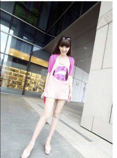 Glitter Lip Solid Cotton Vest With Fashion Desgin