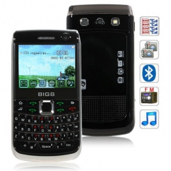 Quad Band Dual Cards With FM Bluetooth QWERTY keyboard Cell Phone(Black)