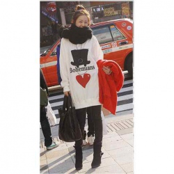 Amanda99 Corean Loose and Fashion Style Loving Heart and Cap Decorated Long Pattern Fleeces