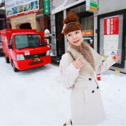 Amanda99 Luxurious Double Row Button Designed S Size White Coat--Women's Coats